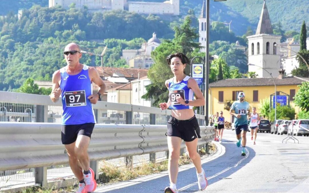 Mezza maratona di spoleto grande Viviana 1 di ctg e 9 assoluta, bene Mauro